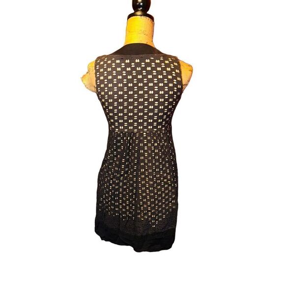 Charlotte Russe Womens Sleeveless black/Yellow Overlay Dress, size Medium (M) - Picture 2 of 3